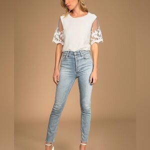 Lulu’s Lisa Marie White Embroidered Top M